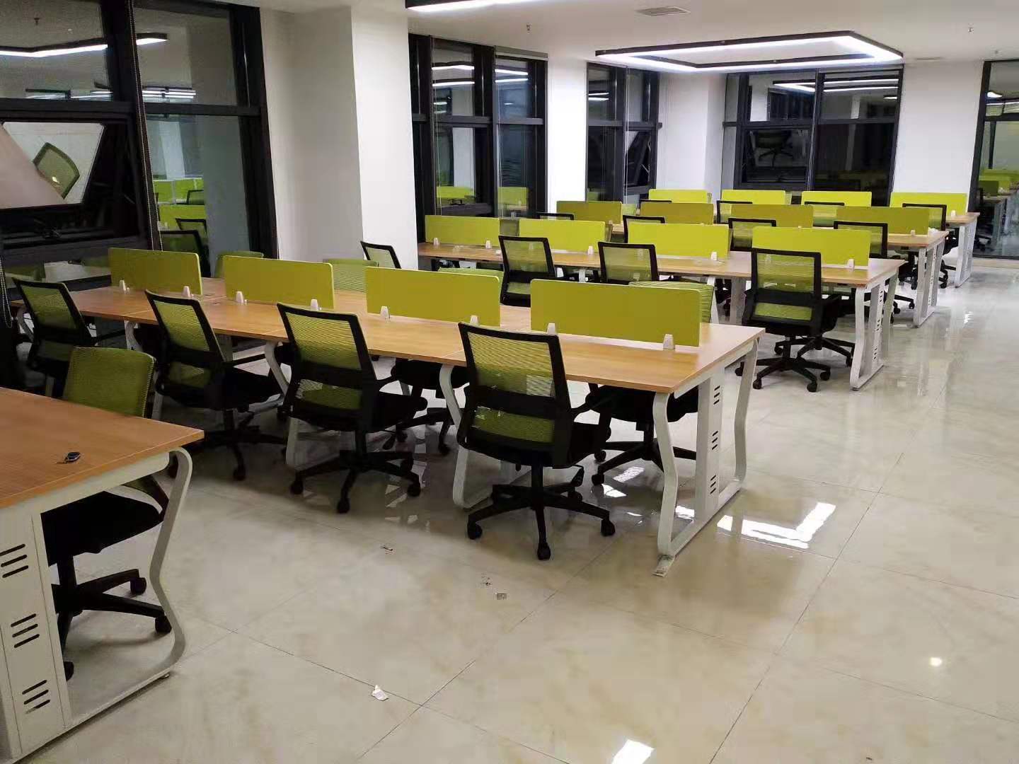 培訓課桌